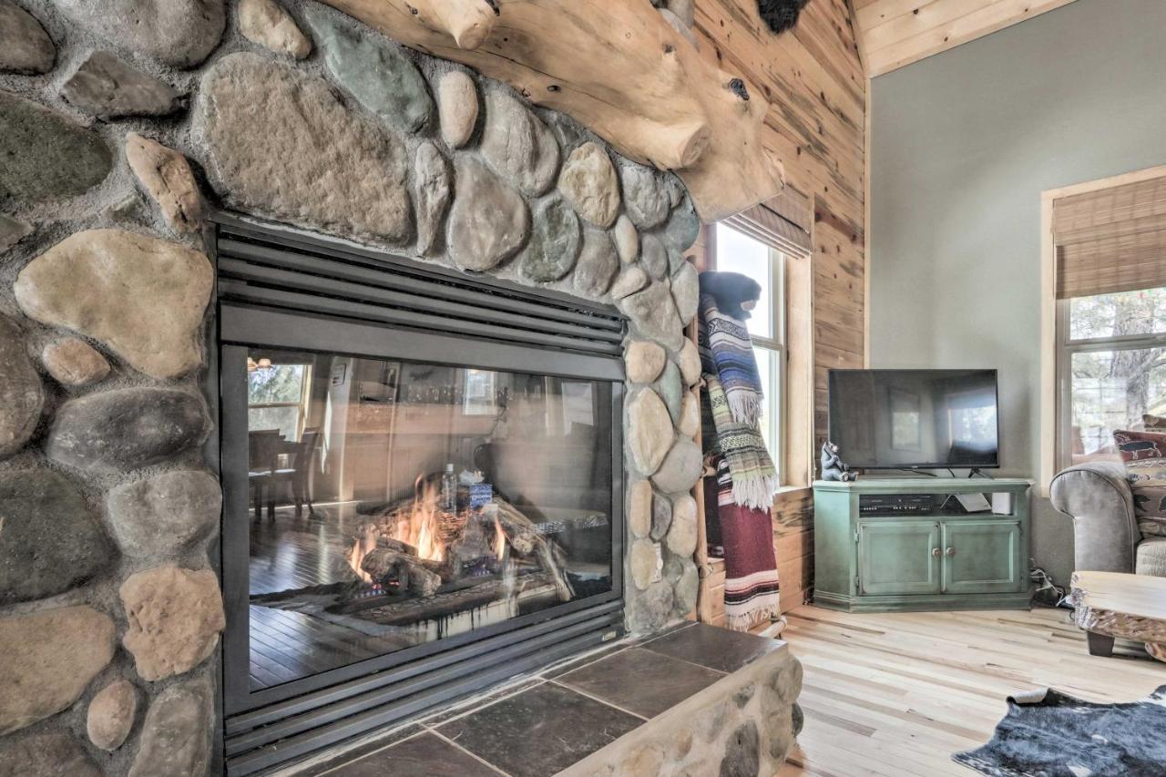 Cozy Heber-Overgaard Cabin With Fire Pit, Game Room! Экстерьер фото