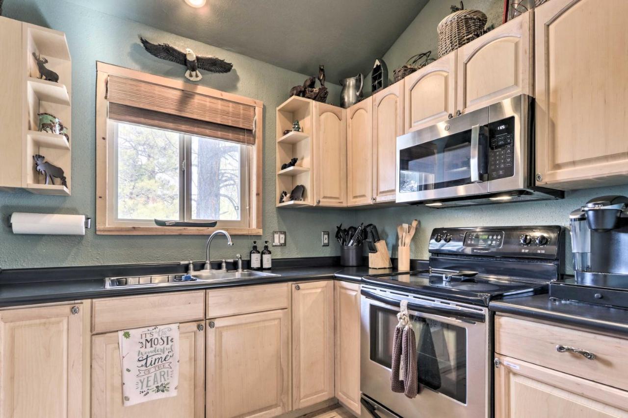 Cozy Heber-Overgaard Cabin With Fire Pit, Game Room! Экстерьер фото